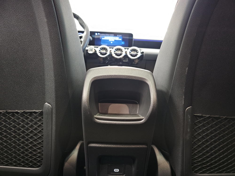 Mercedes-Benz CLA 200 Shooting Brake  bei Hoffmann Automobile in Wolfsburg kaufen und sofort mitnehmen - Bild 7