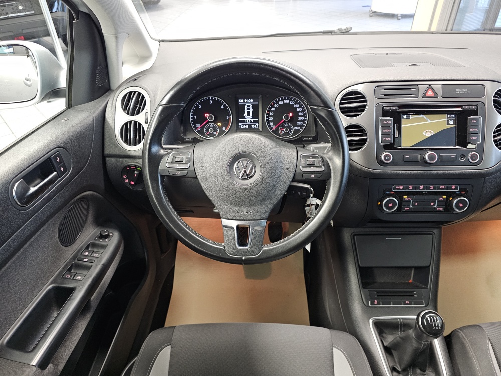 VW Golf Plus  bei Hoffmann Automobile in Wolfsburg kaufen und sofort mitnehmen - Bild 14