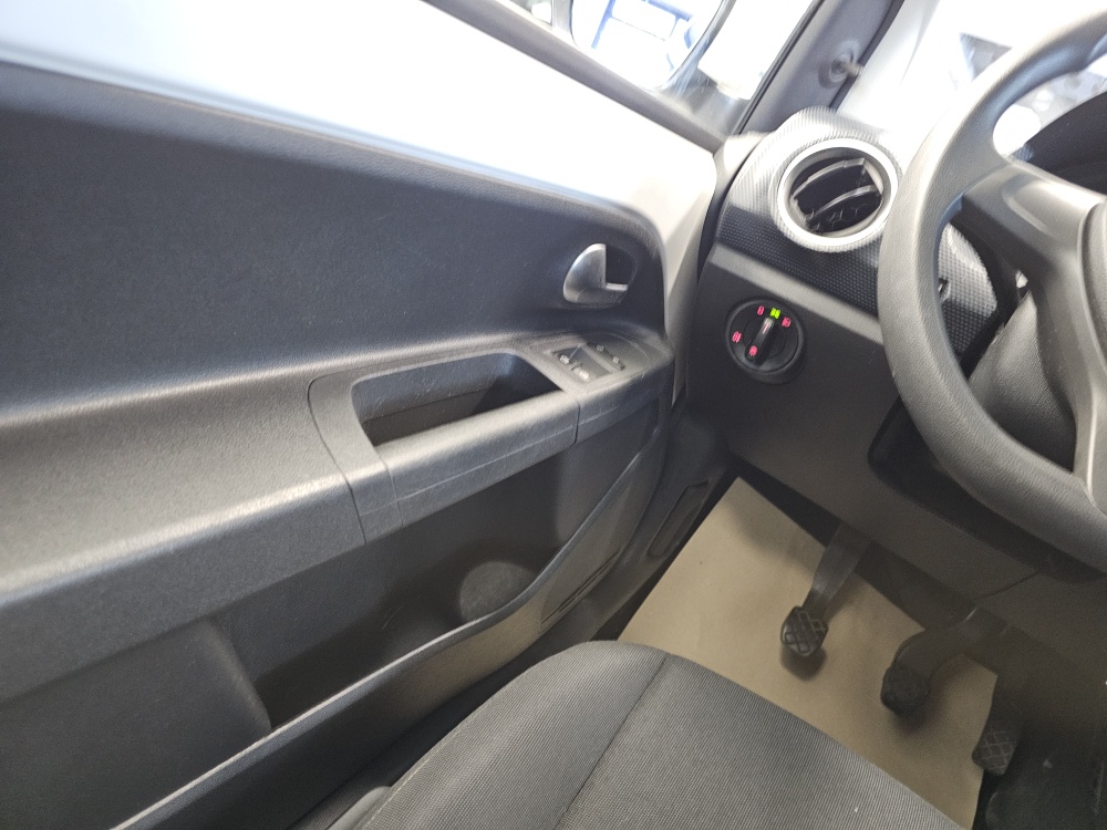 VW up!  bei Hoffmann Automobile in Wolfsburg kaufen und sofort mitnehmen - Bild 10
