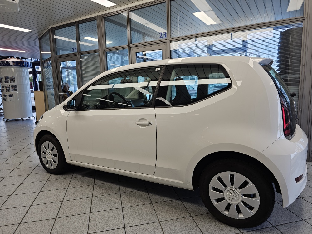 VW up!  bei Hoffmann Automobile in Wolfsburg kaufen und sofort mitnehmen - Bild 15