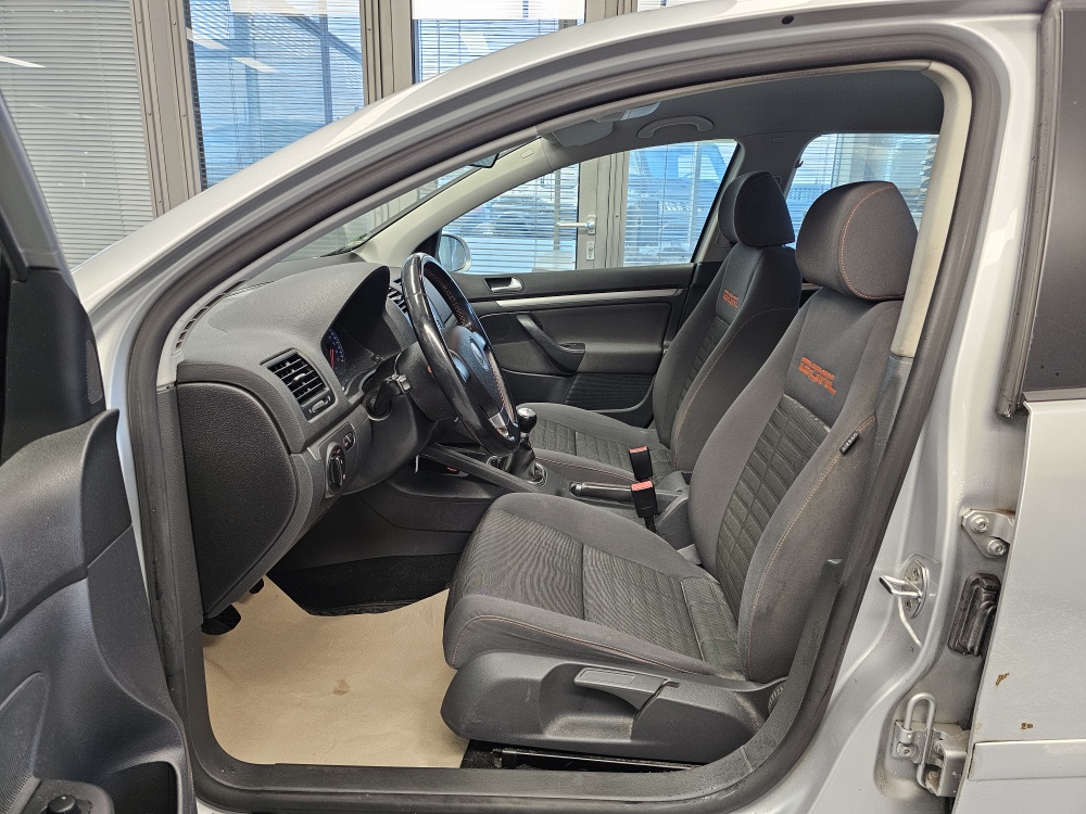 VW Golf  bei Hoffmann Automobile in Wolfsburg kaufen und sofort mitnehmen - Bild 12