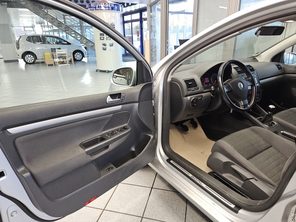 VW Golf  bei Hoffmann Automobile in Wolfsburg kaufen und sofort mitnehmen - Bild 13