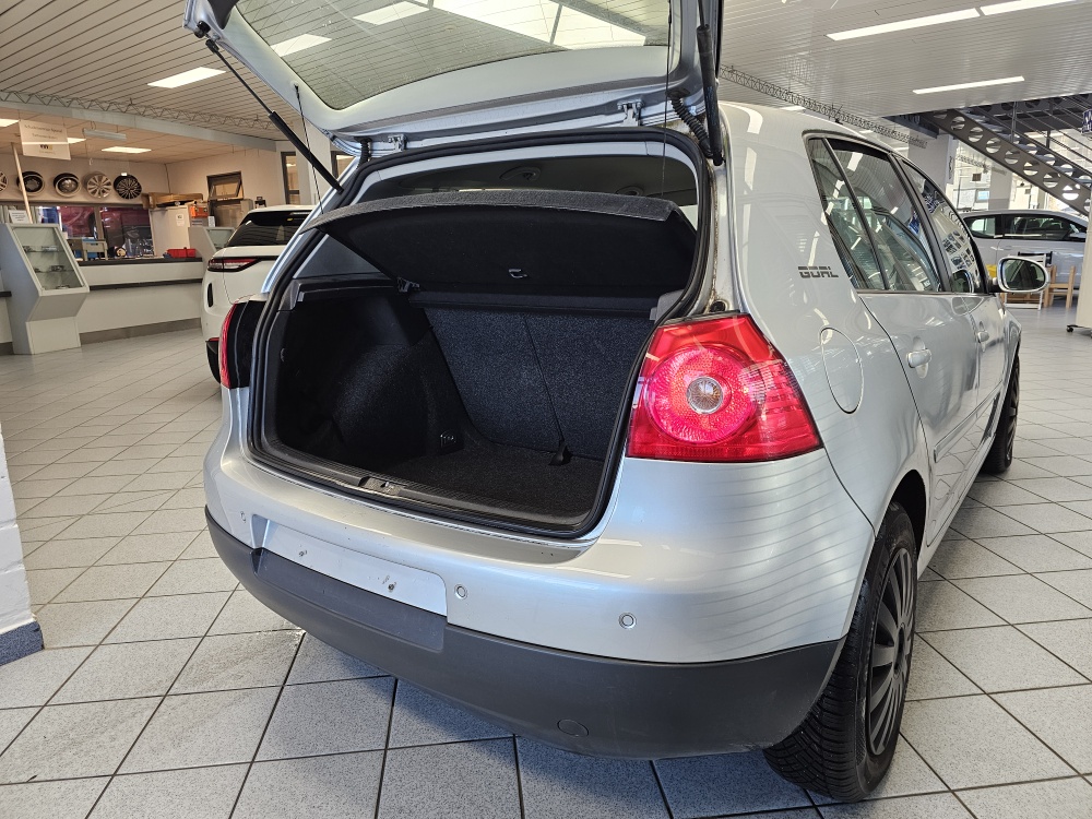 VW Golf  bei Hoffmann Automobile in Wolfsburg kaufen und sofort mitnehmen - Bild 2