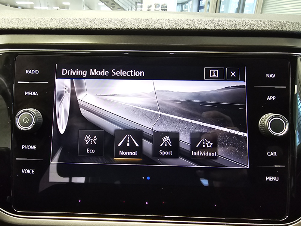 VW T-Roc  bei Hoffmann Automobile in Wolfsburg kaufen und sofort mitnehmen - Bild 19