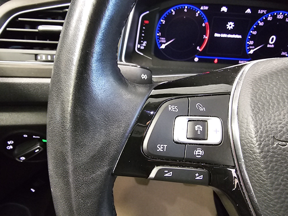 VW T-Roc  bei Hoffmann Automobile in Wolfsburg kaufen und sofort mitnehmen - Bild 21