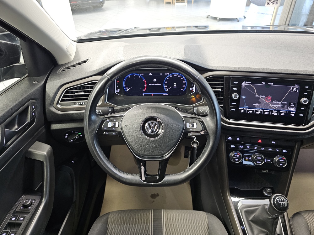 VW T-Roc  bei Hoffmann Automobile in Wolfsburg kaufen und sofort mitnehmen - Bild 23