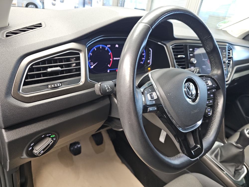 VW T-Roc  bei Hoffmann Automobile in Wolfsburg kaufen und sofort mitnehmen - Bild 24