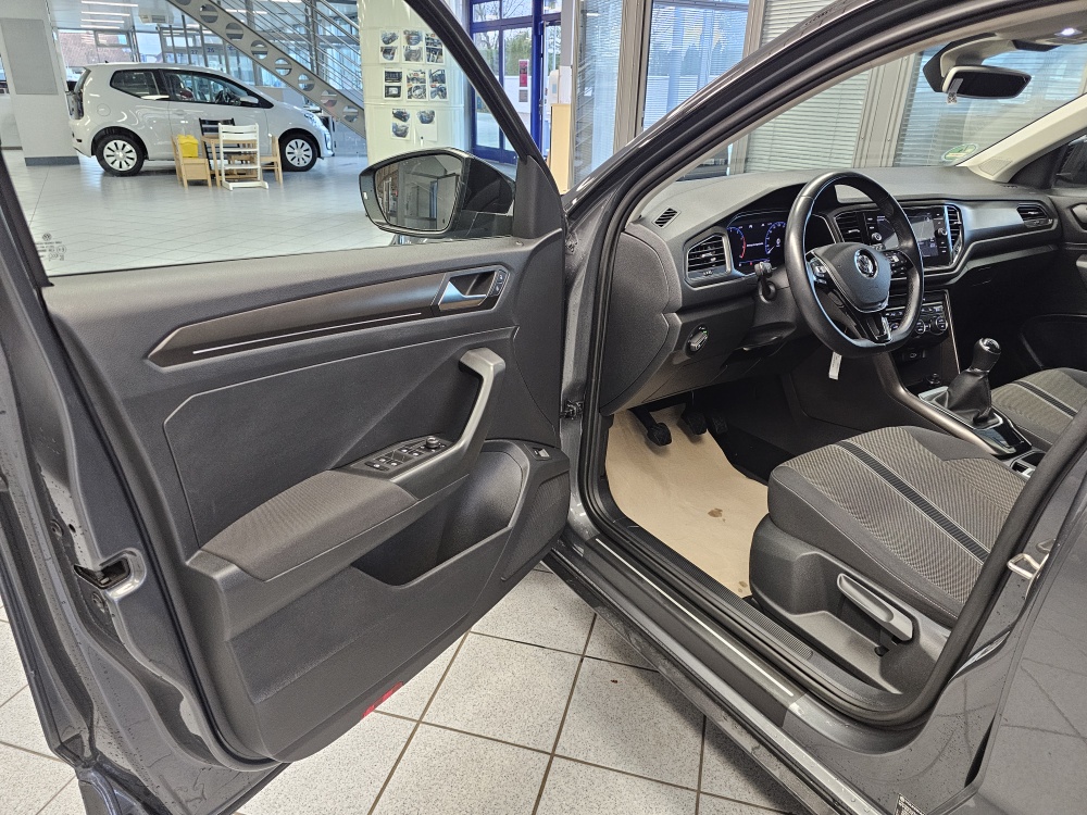 VW T-Roc  bei Hoffmann Automobile in Wolfsburg kaufen und sofort mitnehmen - Bild 27