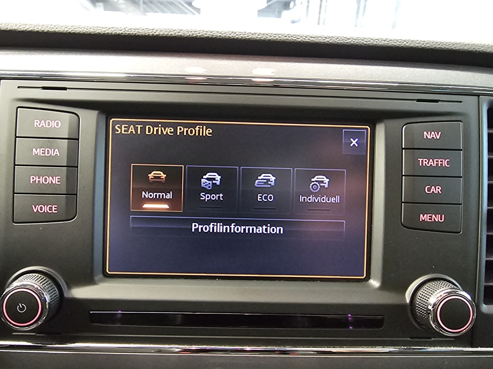 Seat Leon  bei Hoffmann Automobile in Wolfsburg kaufen und sofort mitnehmen - Bild 15