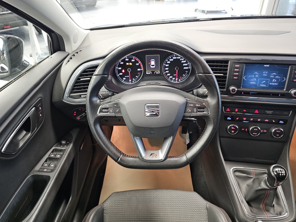 Seat Leon  bei Hoffmann Automobile in Wolfsburg kaufen und sofort mitnehmen - Bild 19