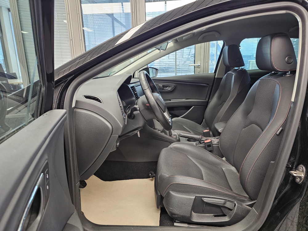 Seat Leon  bei Hoffmann Automobile in Wolfsburg kaufen und sofort mitnehmen - Bild 21