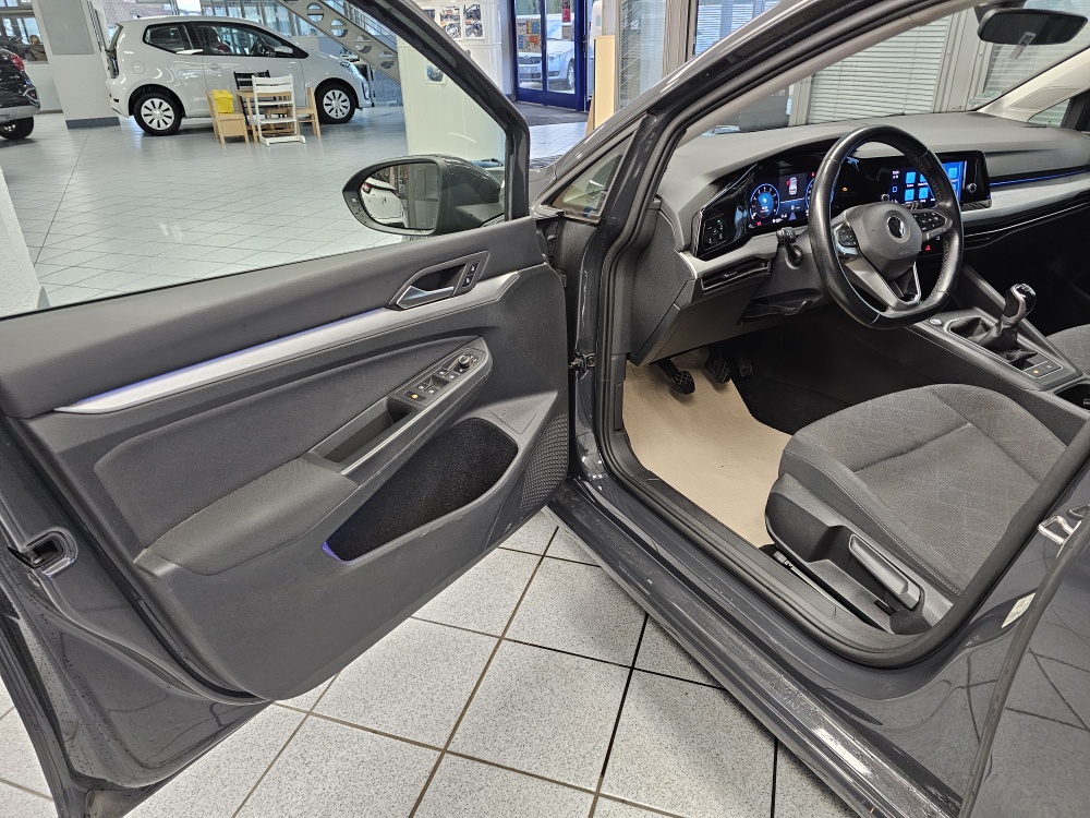 VW Golf  bei Hoffmann Automobile in Wolfsburg kaufen und sofort mitnehmen - Bild 22