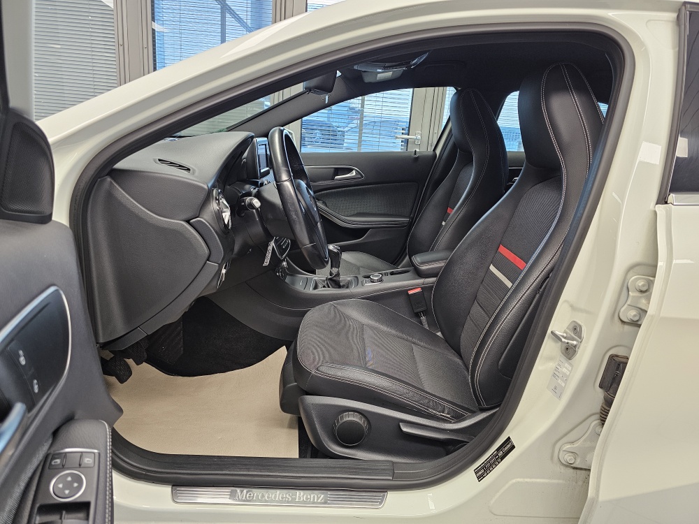 Mercedes-Benz A 180  bei Hoffmann Automobile in Wolfsburg kaufen und sofort mitnehmen - Bild 16