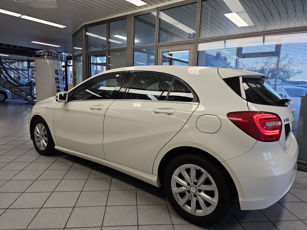 Mercedes-Benz A 180  bei Hoffmann Automobile in Wolfsburg kaufen und sofort mitnehmen - Bild 18