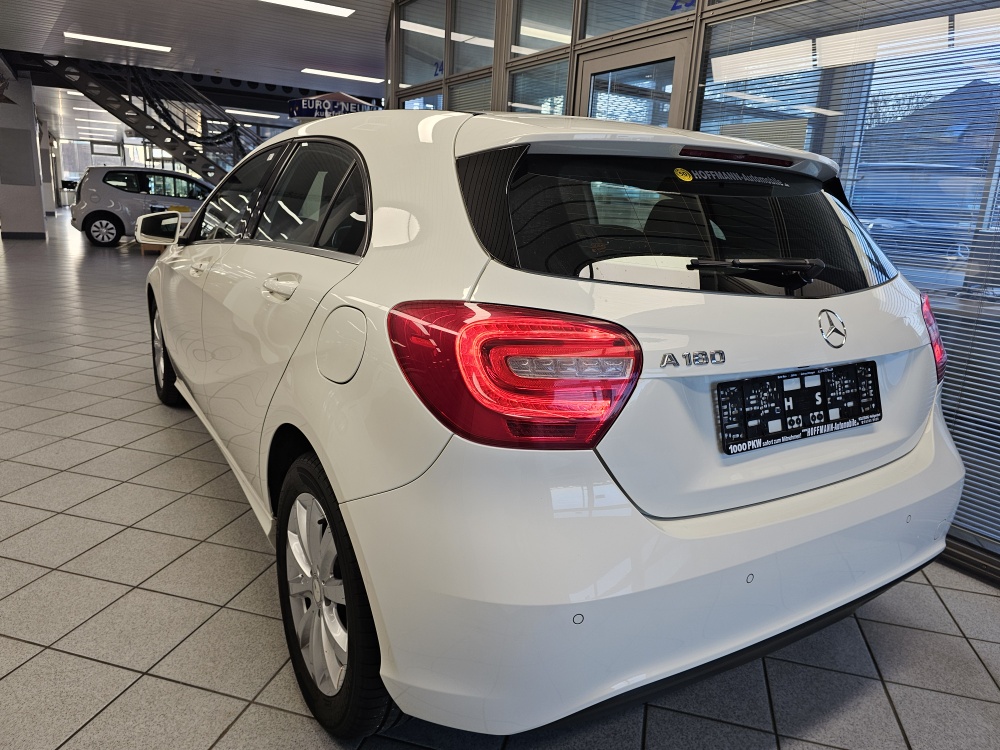Mercedes-Benz A 180  bei Hoffmann Automobile in Wolfsburg kaufen und sofort mitnehmen - Bild 3