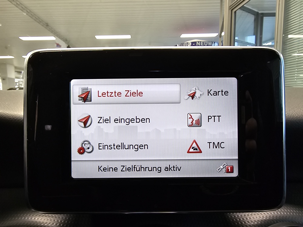 Mercedes-Benz A 180  bei Hoffmann Automobile in Wolfsburg kaufen und sofort mitnehmen - Bild 9