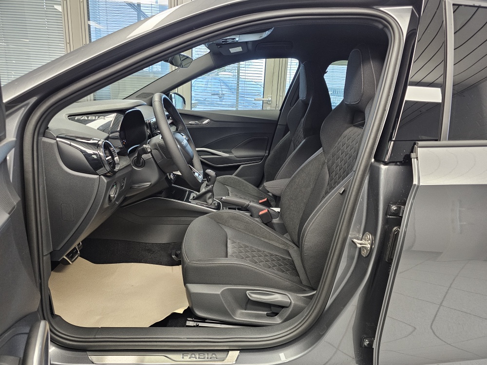 Skoda Fabia  bei Hoffmann Automobile in Wolfsburg kaufen und sofort mitnehmen - Bild 21