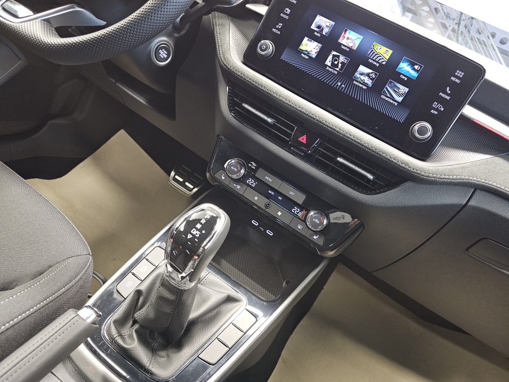 Skoda Fabia  bei Hoffmann Automobile in Wolfsburg kaufen und sofort mitnehmen - Bild 6