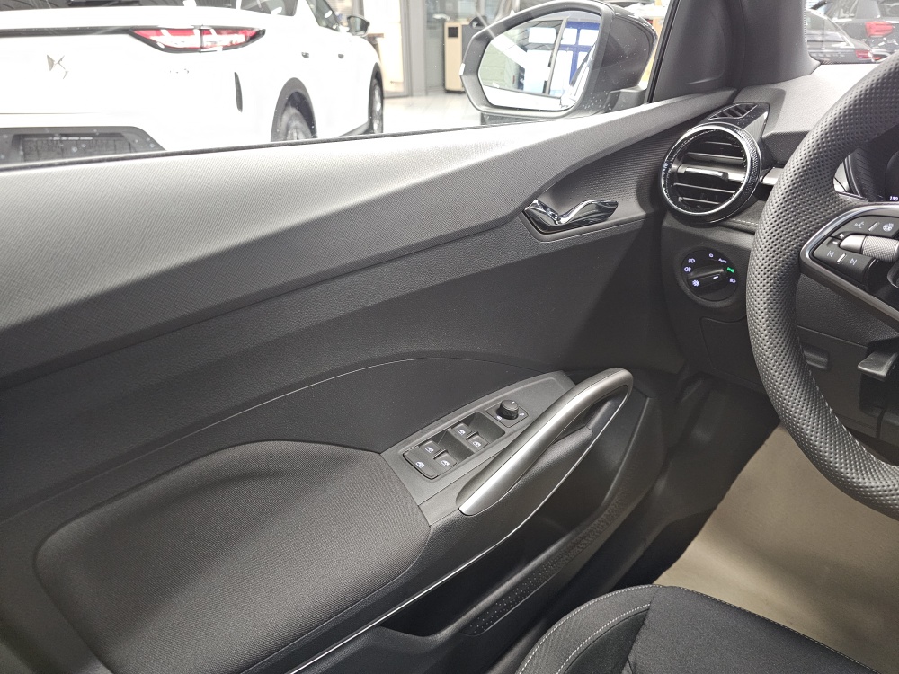 Skoda Fabia  bei Hoffmann Automobile in Wolfsburg kaufen und sofort mitnehmen - Bild 18