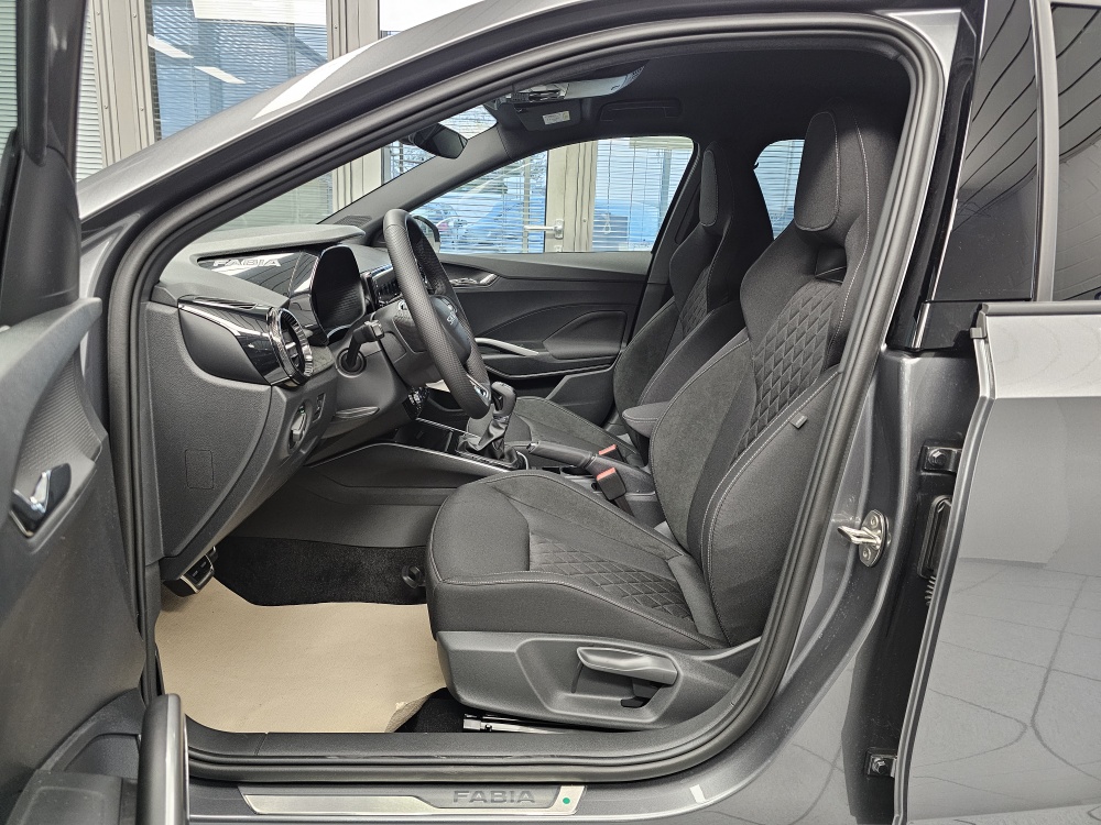 Skoda Fabia  bei Hoffmann Automobile in Wolfsburg kaufen und sofort mitnehmen - Bild 21