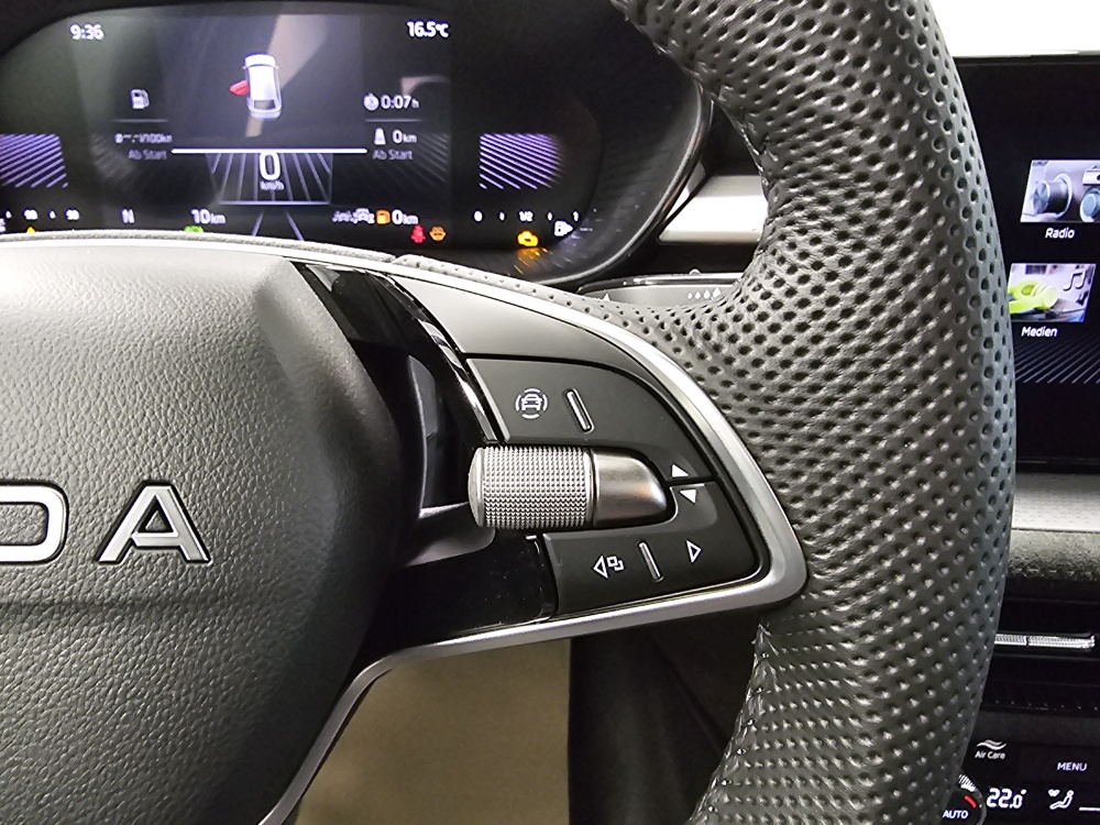 Skoda Fabia  bei Hoffmann Automobile in Wolfsburg kaufen und sofort mitnehmen - Bild 16