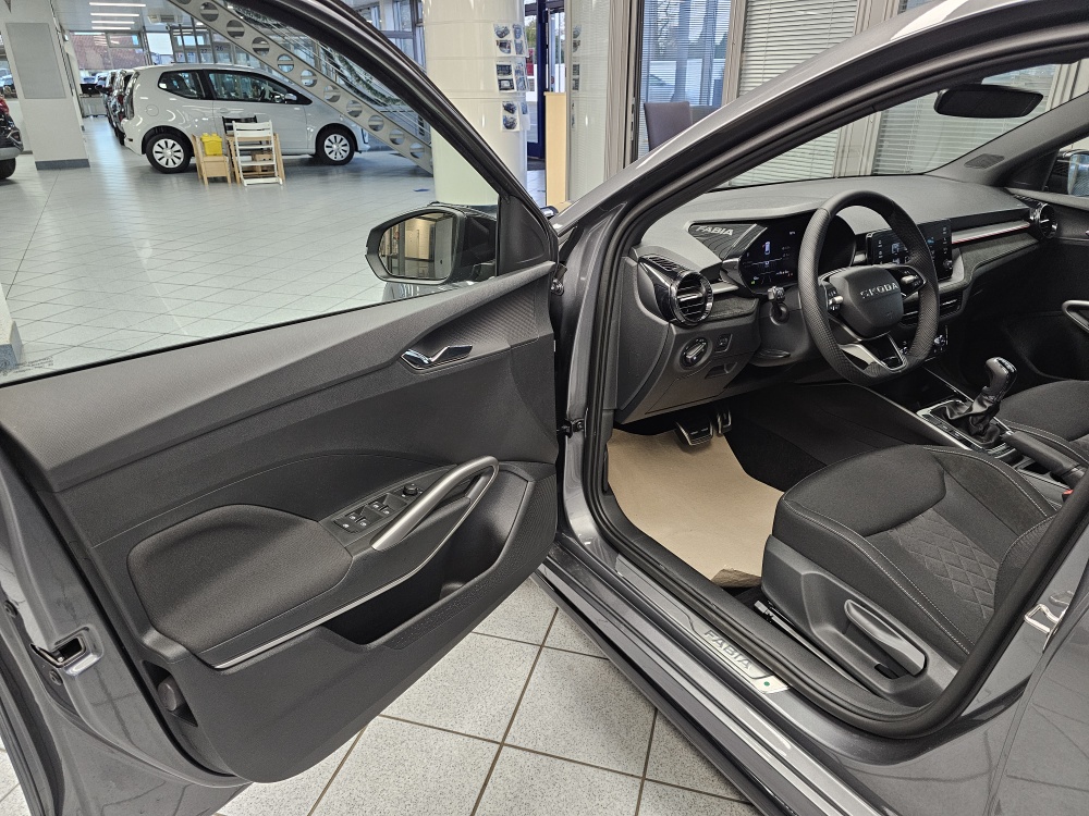 Skoda Fabia  bei Hoffmann Automobile in Wolfsburg kaufen und sofort mitnehmen - Bild 22