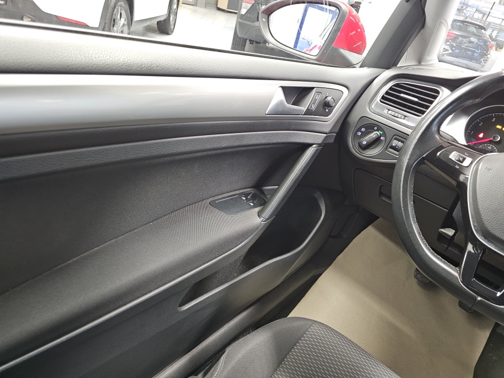 VW Golf  bei Hoffmann Automobile in Wolfsburg kaufen und sofort mitnehmen - Bild 15