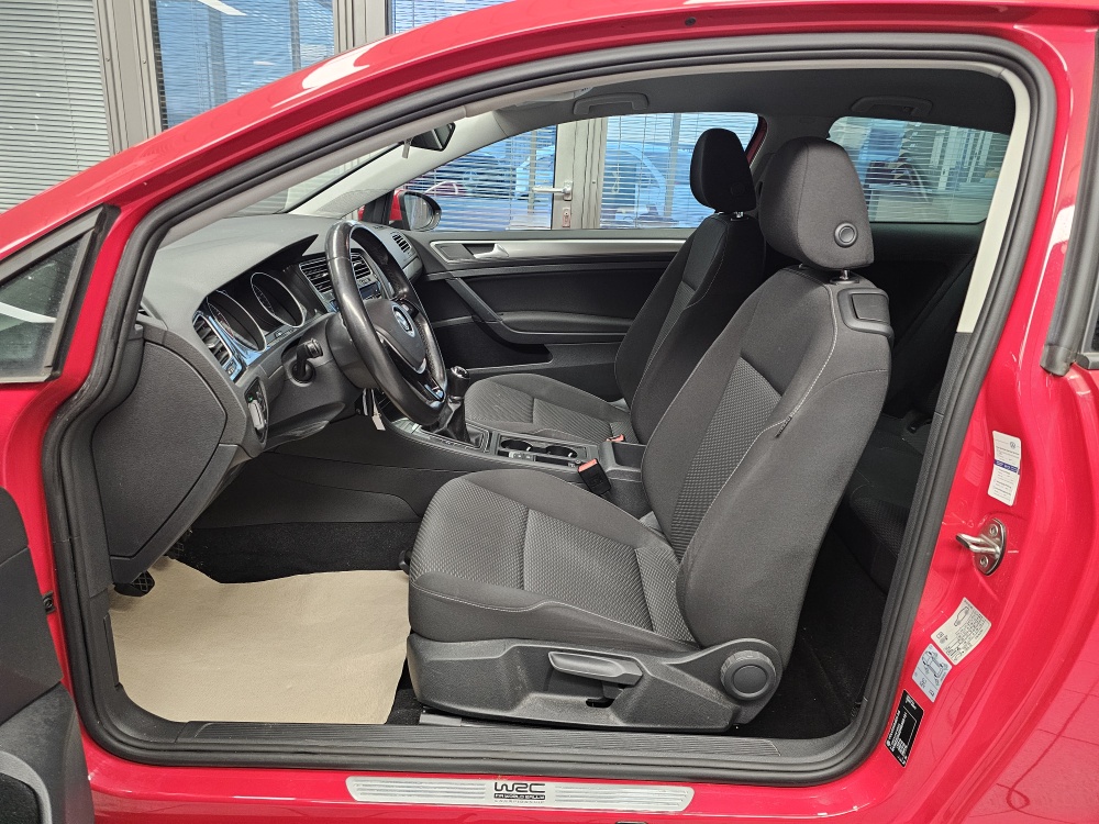 VW Golf  bei Hoffmann Automobile in Wolfsburg kaufen und sofort mitnehmen - Bild 18