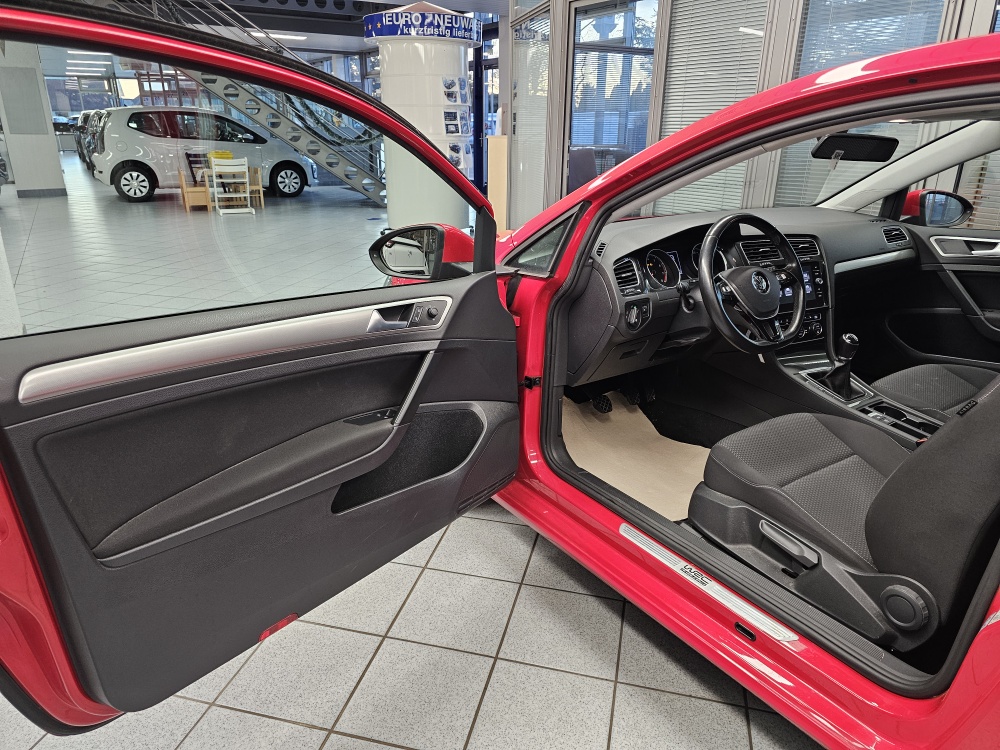 VW Golf  bei Hoffmann Automobile in Wolfsburg kaufen und sofort mitnehmen - Bild 19