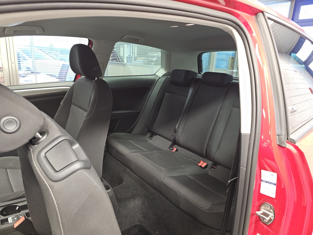 VW Golf  bei Hoffmann Automobile in Wolfsburg kaufen und sofort mitnehmen - Bild 4