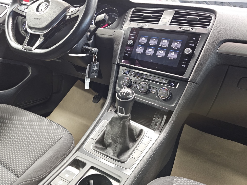 VW Golf  bei Hoffmann Automobile in Wolfsburg kaufen und sofort mitnehmen - Bild 6