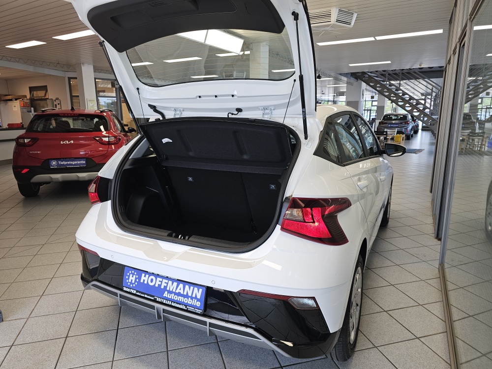 Hyundai i20 bei Hoffmann Automobile in Wolfsburg kaufen und sofort mitnehmen - Bild 2