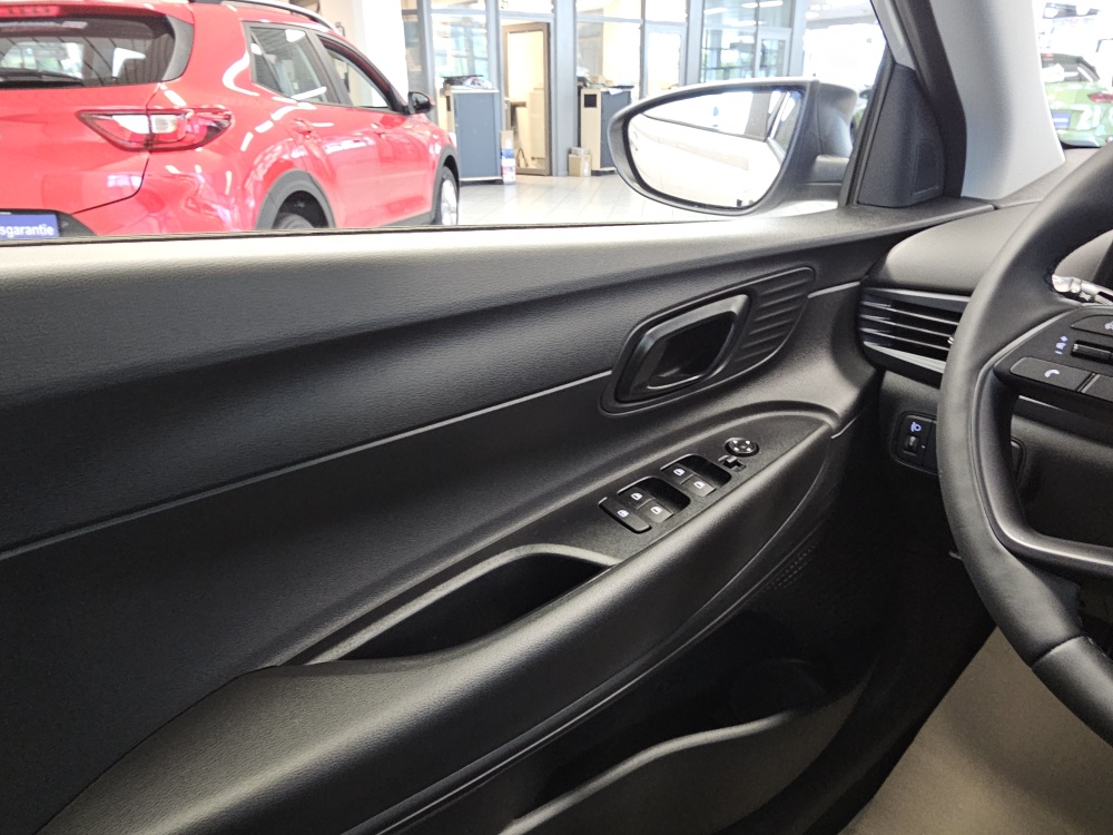 Hyundai i20 bei Hoffmann Automobile in Wolfsburg kaufen und sofort mitnehmen - Bild 18