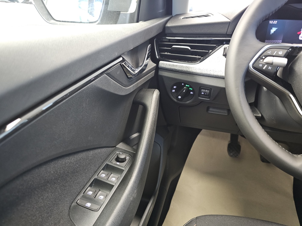 Skoda Kamiq bei Hoffmann Automobile in Wolfsburg kaufen und sofort mitnehmen - Bild 18
