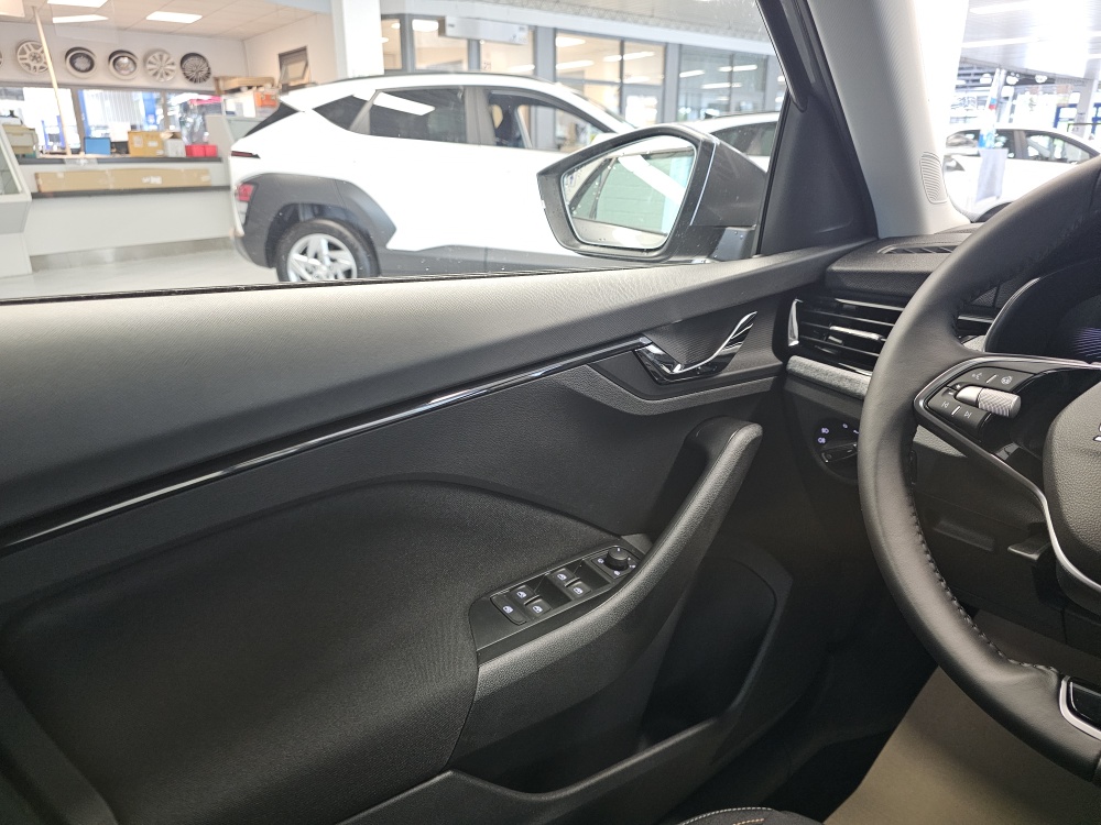 Skoda Kamiq bei Hoffmann Automobile in Wolfsburg kaufen und sofort mitnehmen - Bild 18