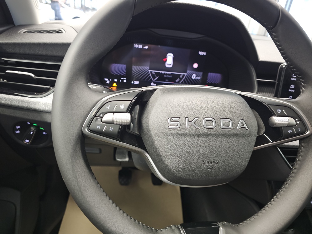 Skoda Kamiq bei Hoffmann Automobile in Wolfsburg kaufen und sofort mitnehmen - Bild 18