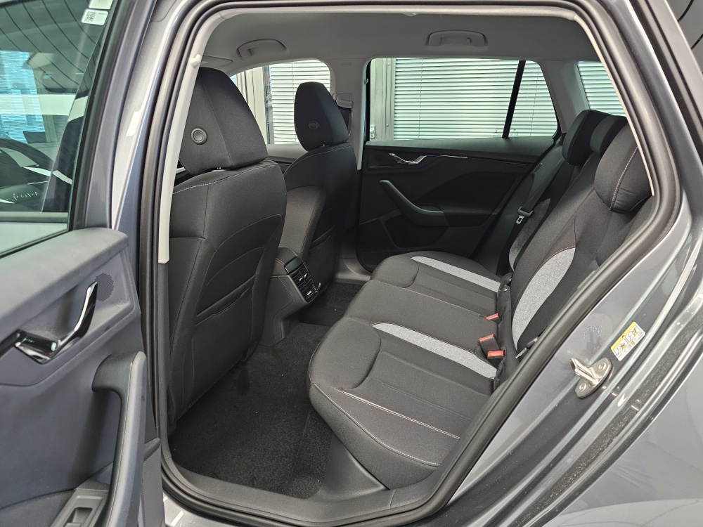 Skoda Kamiq bei Hoffmann Automobile in Wolfsburg kaufen und sofort mitnehmen - Bild 5