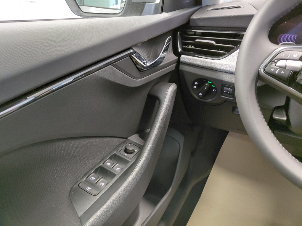 Skoda Kamiq bei Hoffmann Automobile in Wolfsburg kaufen und sofort mitnehmen - Bild 18