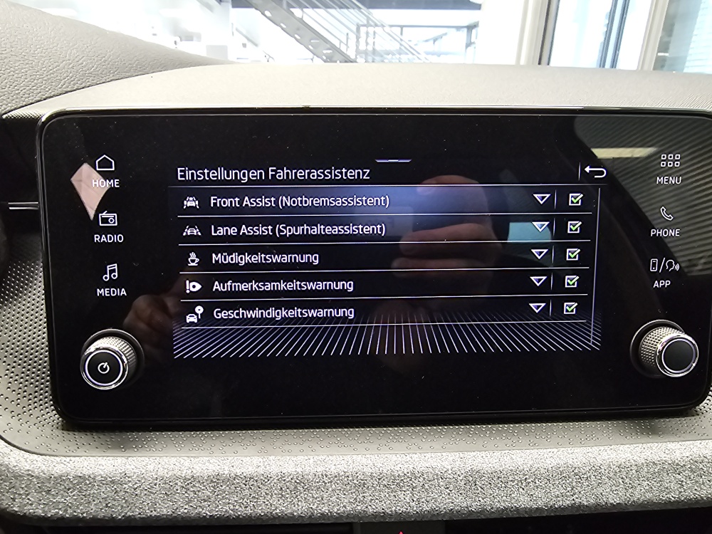 Skoda Kamiq bei Hoffmann Automobile in Wolfsburg kaufen und sofort mitnehmen - Bild 15