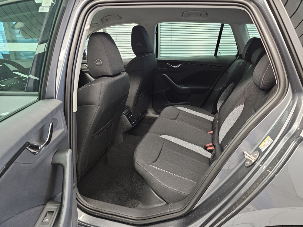 Skoda Kamiq bei Hoffmann Automobile in Wolfsburg kaufen und sofort mitnehmen - Bild 4