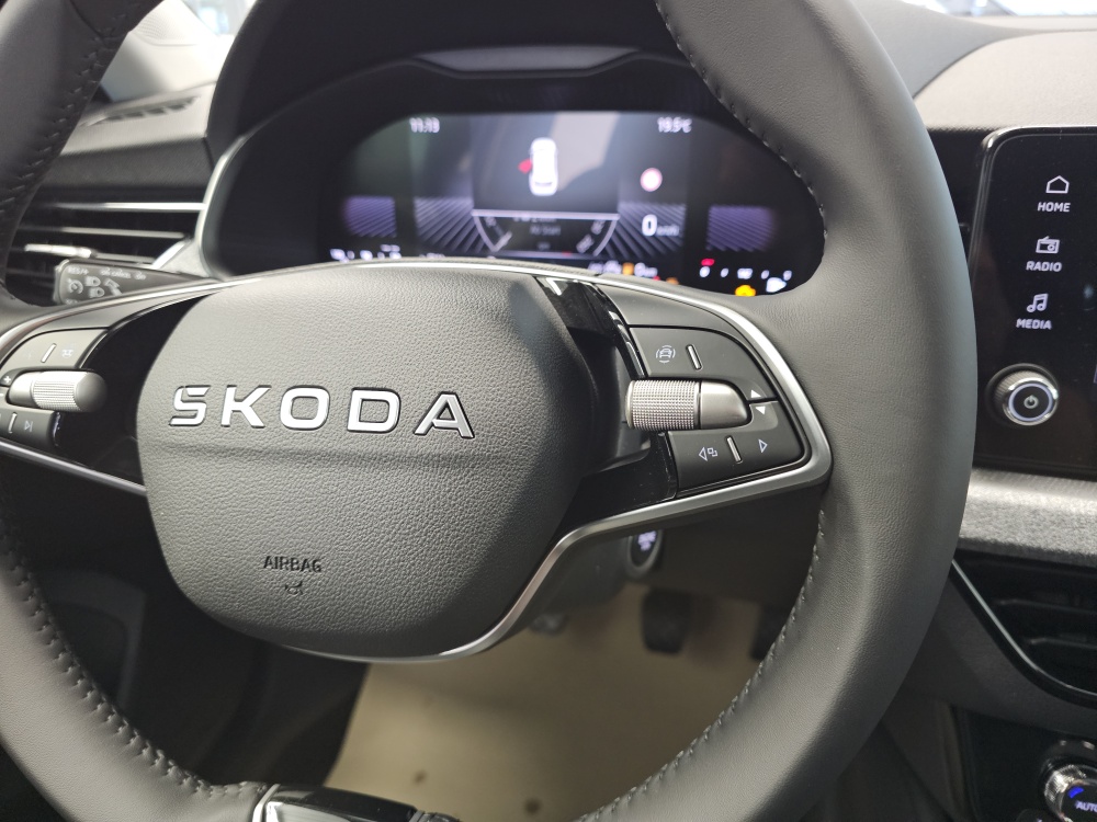 Skoda Kamiq bei Hoffmann Automobile in Wolfsburg kaufen und sofort mitnehmen - Bild 17
