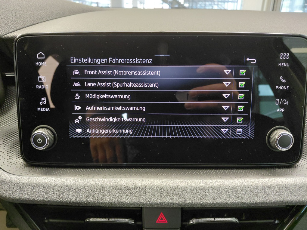 Skoda Kamiq bei Hoffmann Automobile in Wolfsburg kaufen und sofort mitnehmen - Bild 13