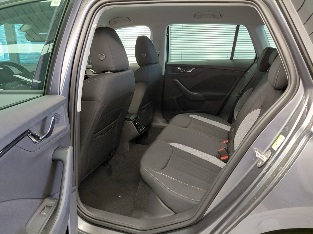 Skoda Kamiq bei Hoffmann Automobile in Wolfsburg kaufen und sofort mitnehmen - Bild 5
