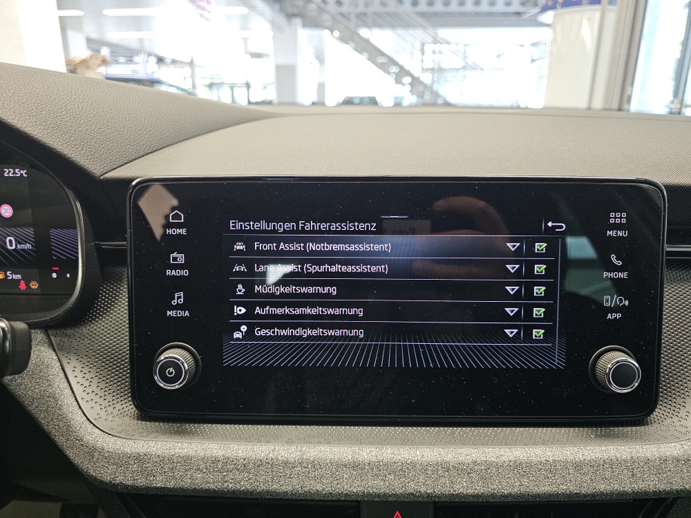 Skoda Kamiq bei Hoffmann Automobile in Wolfsburg kaufen und sofort mitnehmen - Bild 13