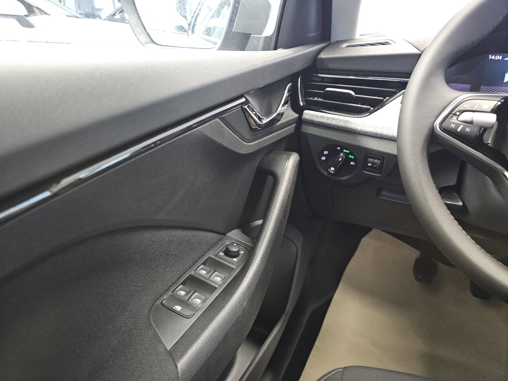 Skoda Kamiq bei Hoffmann Automobile in Wolfsburg kaufen und sofort mitnehmen - Bild 17