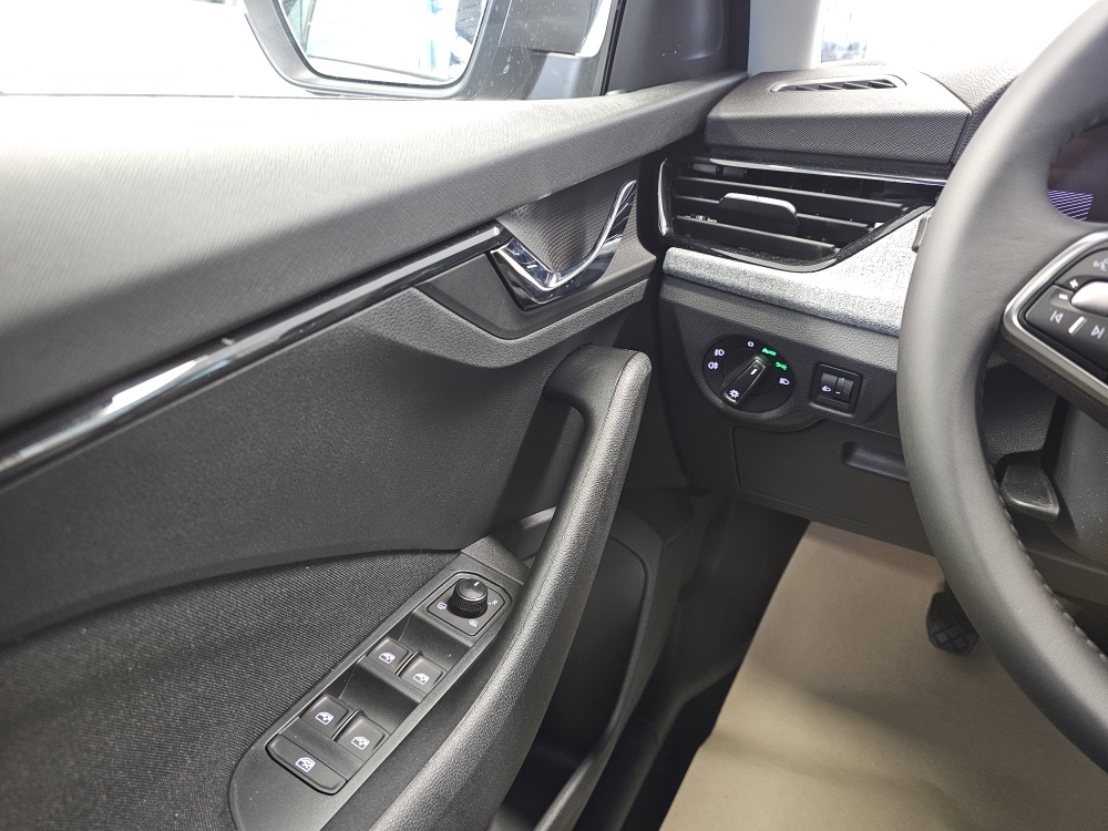 Skoda Kamiq bei Hoffmann Automobile in Wolfsburg kaufen und sofort mitnehmen - Bild 20