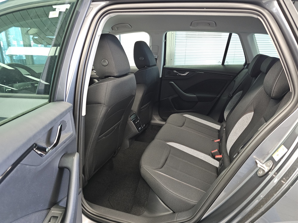 Skoda Kamiq bei Hoffmann Automobile in Wolfsburg kaufen und sofort mitnehmen - Bild 5