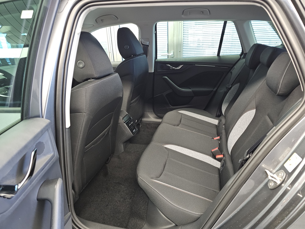 Skoda Kamiq bei Hoffmann Automobile in Wolfsburg kaufen und sofort mitnehmen - Bild 4