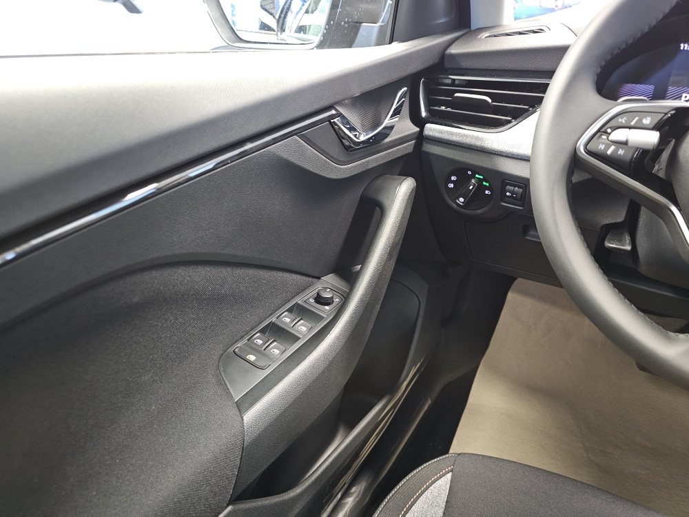 Skoda Kamiq bei Hoffmann Automobile in Wolfsburg kaufen und sofort mitnehmen - Bild 17