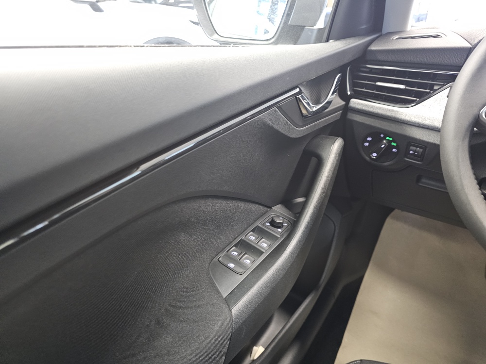 Skoda Kamiq bei Hoffmann Automobile in Wolfsburg kaufen und sofort mitnehmen - Bild 16
